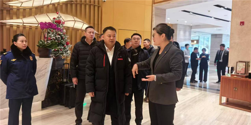 周洪亮開(kāi)展安全指導(dǎo)服務(wù)工作